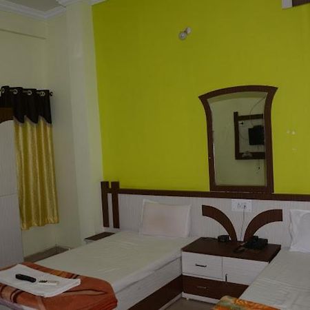 Hotel Rajawat , Madhya Pradesh Vidisha ภายนอก รูปภาพ