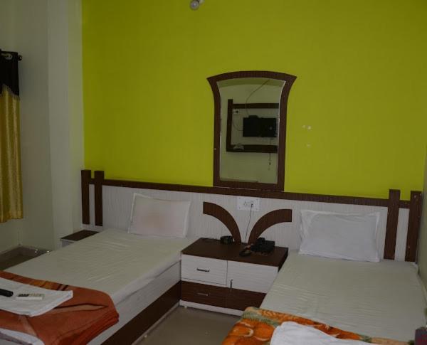 Hotel Rajawat , Madhya Pradesh Vidisha ภายนอก รูปภาพ